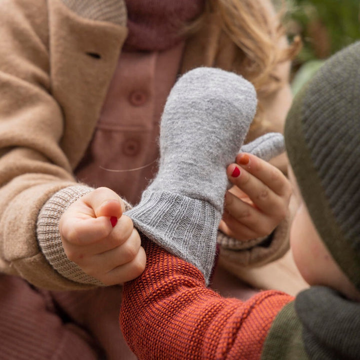 Disana young child's boiled wool mittens