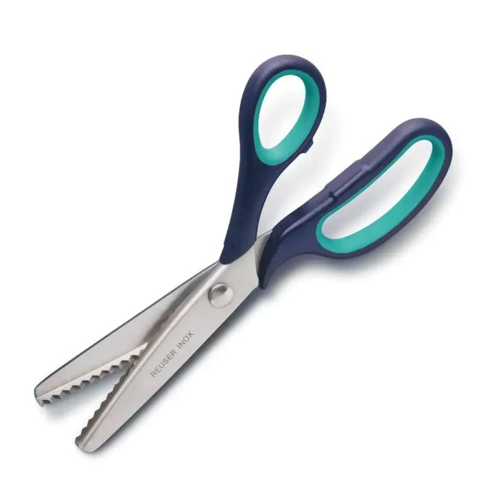 Fabric pinking scissors