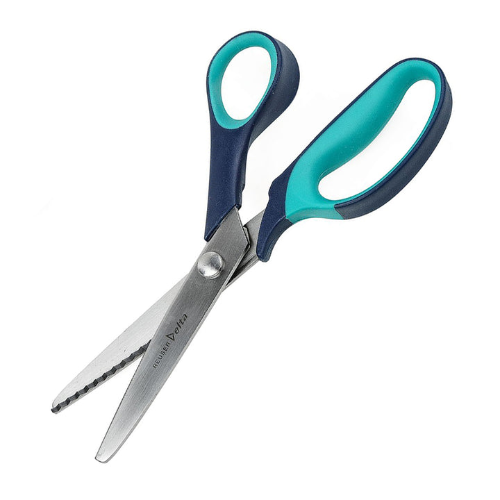 Fabric pinking scissors