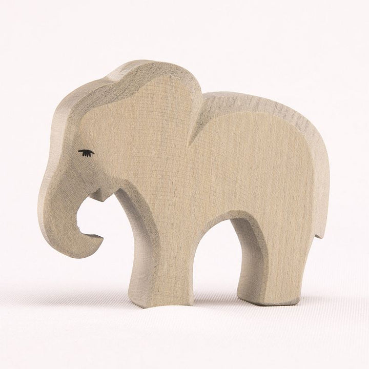 Ostheimer elephant small eating