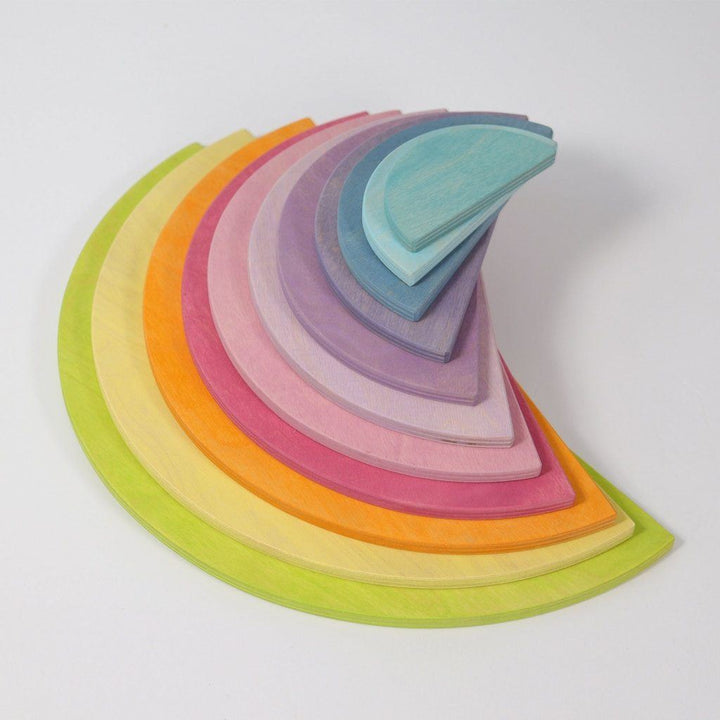 Grimm’s pastel semi-circles